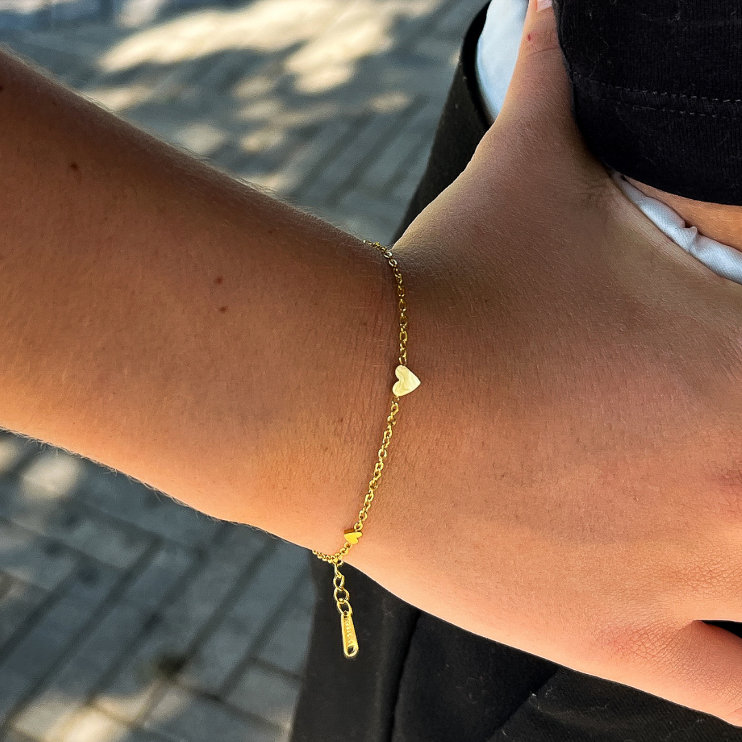 Mini Heart Yellow Gold Bracelet