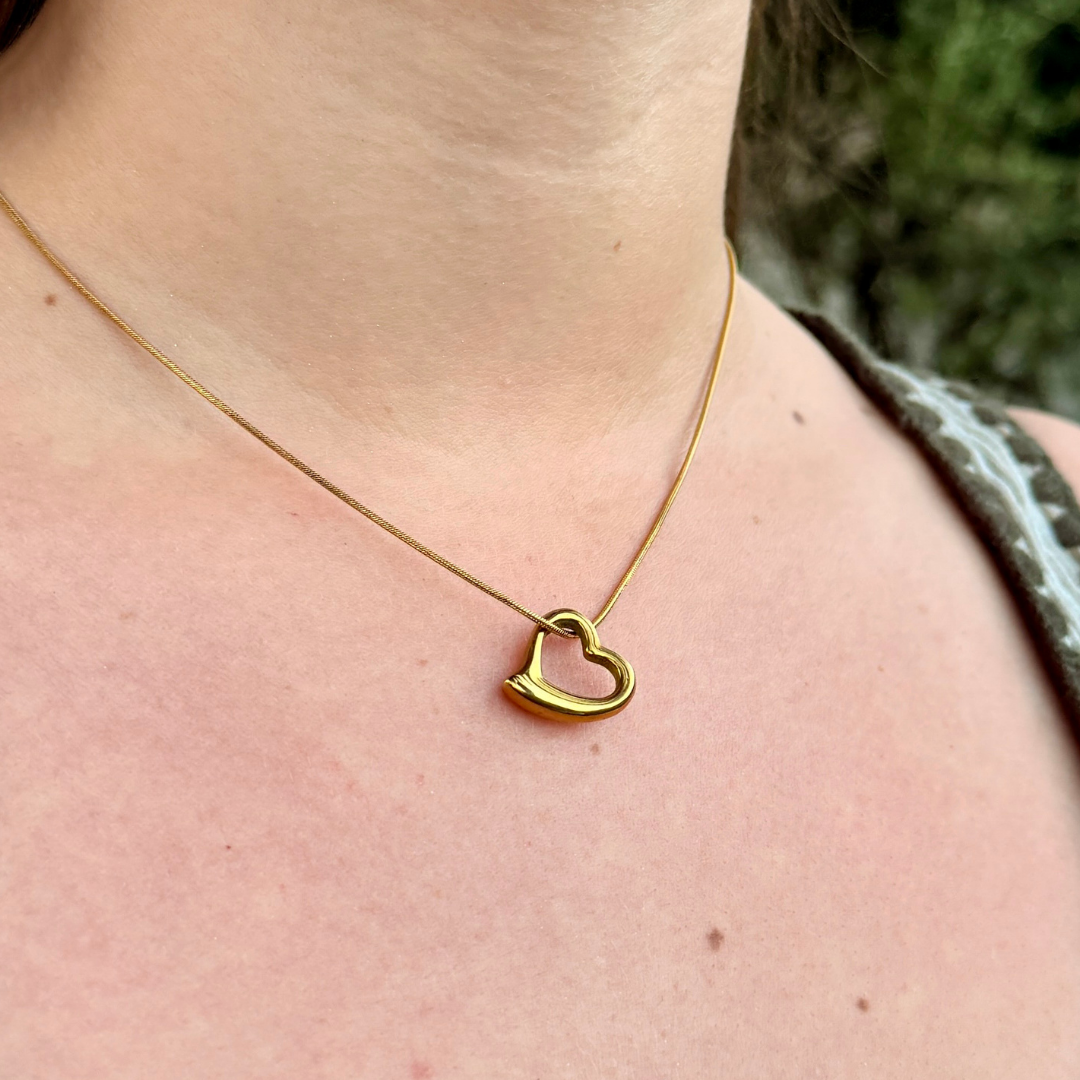 Hollow Heart Pendant Necklace