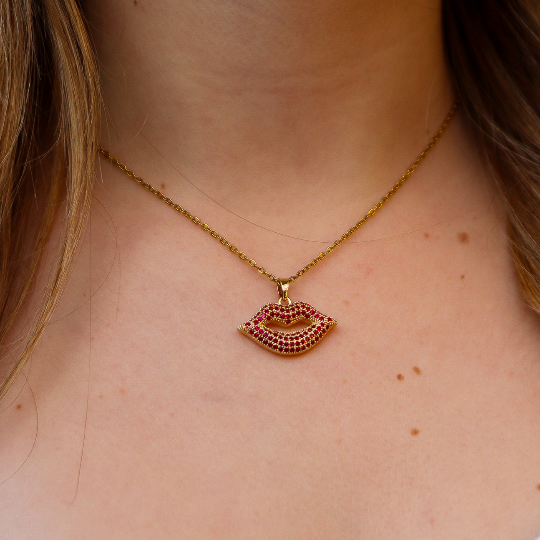 Sparkling Red Lips on Yellow Gold Chain