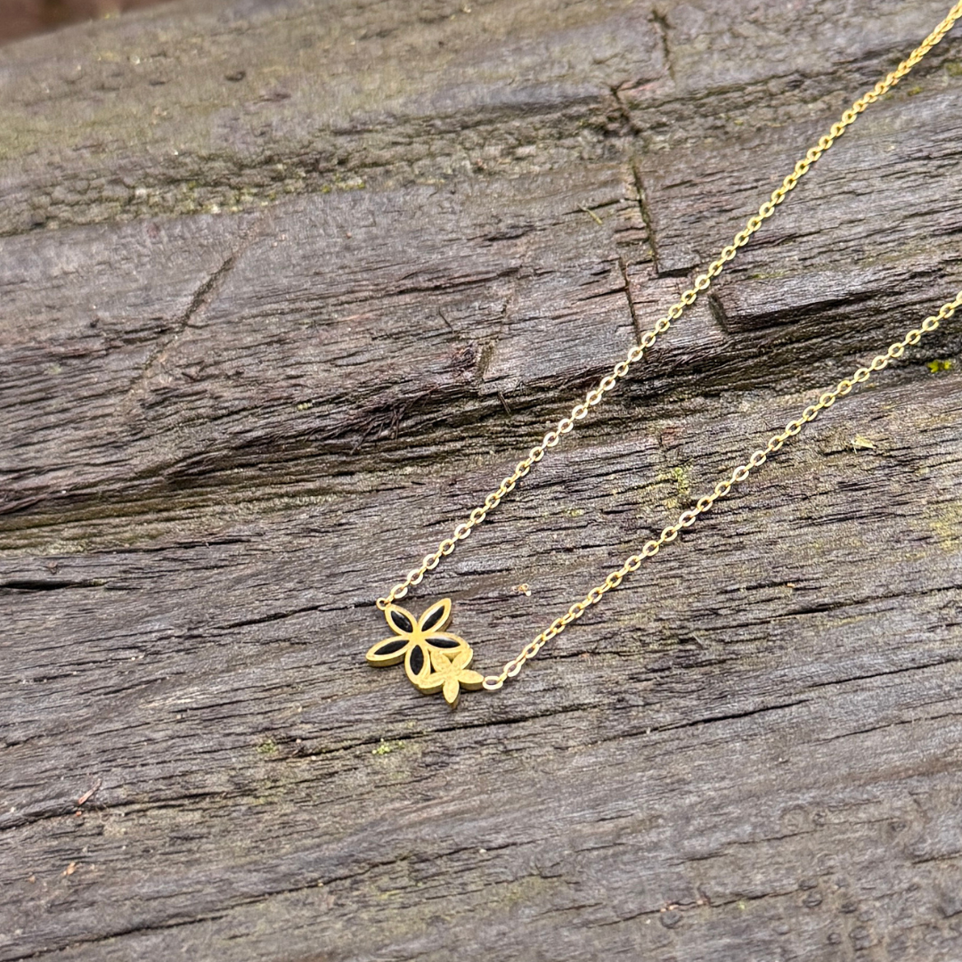 Double Flower Pendant Necklace